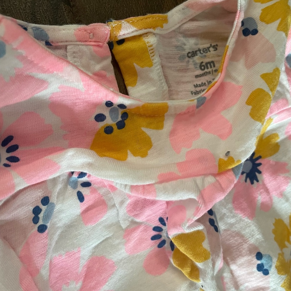 Carter’s Matching Set - Picture 2 of 4